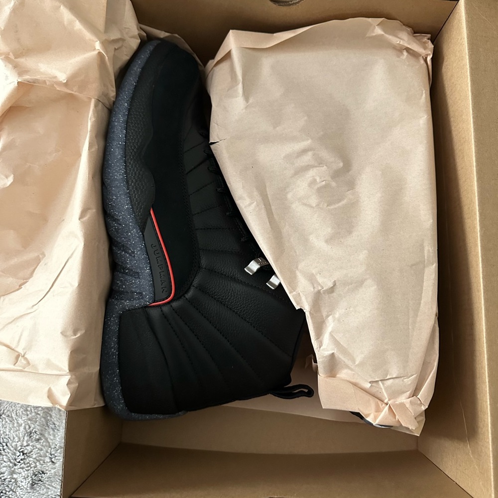 Air Jordan 12 Retro sneaker black bright crimson sz12